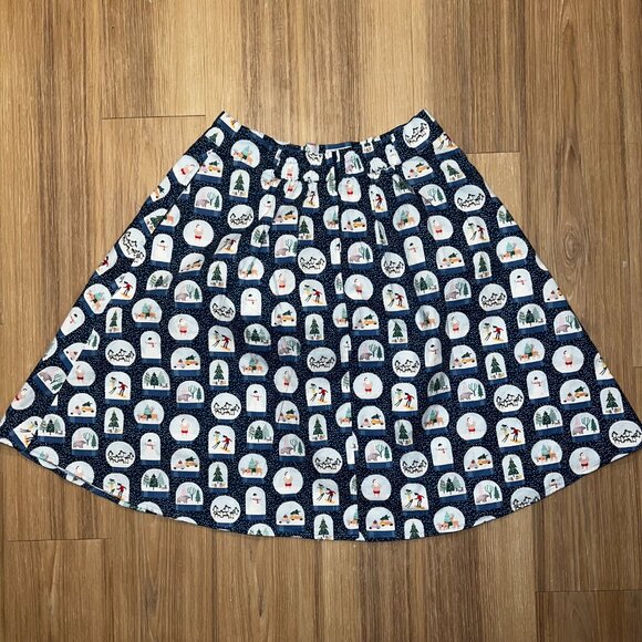 Retrolicious A-Line Skirt Size M Snow Globe Print in Blue - Picture 7 of 7